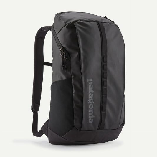 Mochila Patagonia Black Hole Pack 25L resistente para viajes, uso diario y actividades outdoor. negra