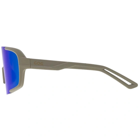 vista lateral de las gafas de sol GOG Magni mostrando el diseño deportivo y envolvente khaki