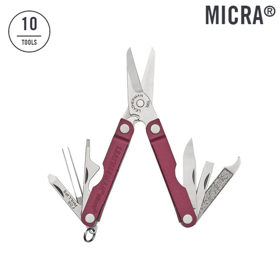 Leatherman Micra con herramientas desplegadas mostrando sus funciones en formato compacto. cherry