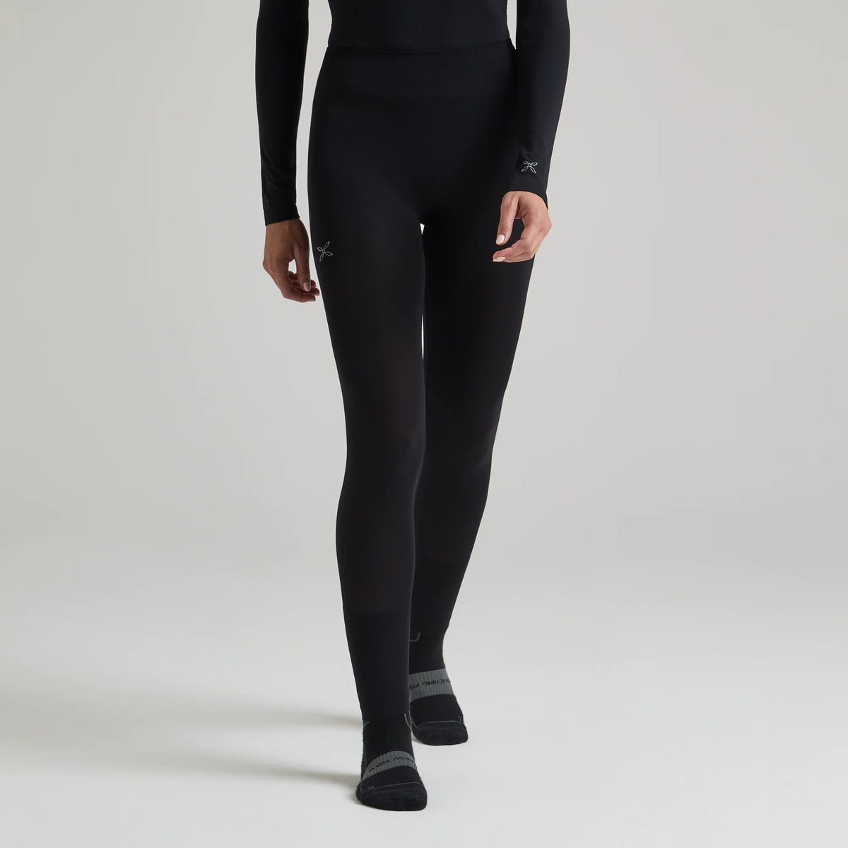 pantalón interior técnico Montura Seamless Ultra-L para mujer utilizado como primera capa en montaña