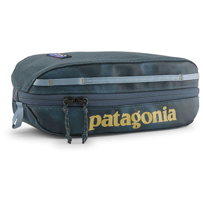 organizador Patagonia Black Hole Cube 3L color SASM vista frontal