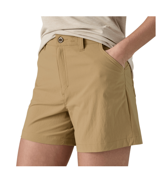 pantalón Patagonia Quandary Shorts mujer detalle bolsillo lateral funcional