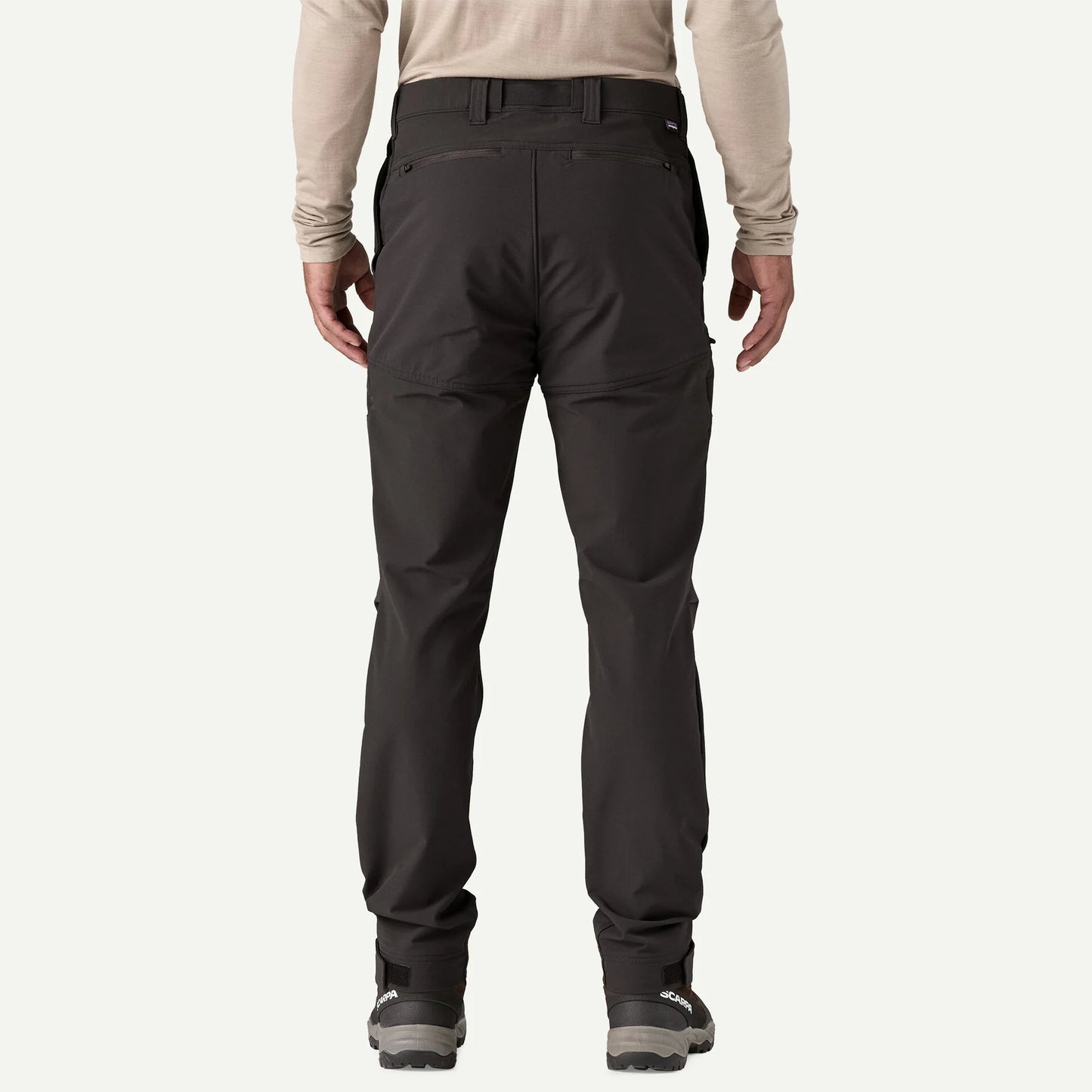 pantalón Patagonia Terravia Peak Pants hombre color Black vista trasera