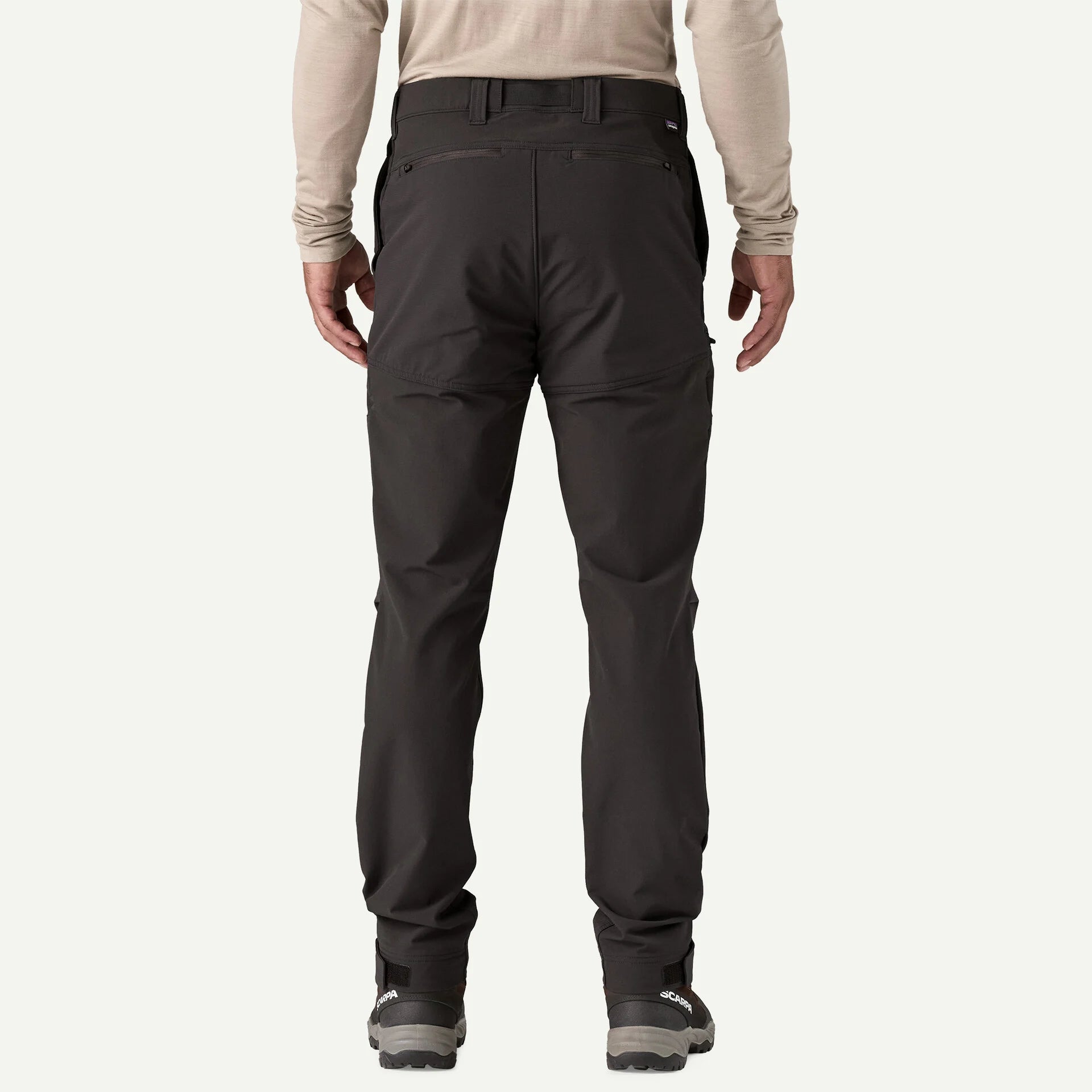 pantalón Patagonia Terravia Peak Pants hombre color Black vista trasera