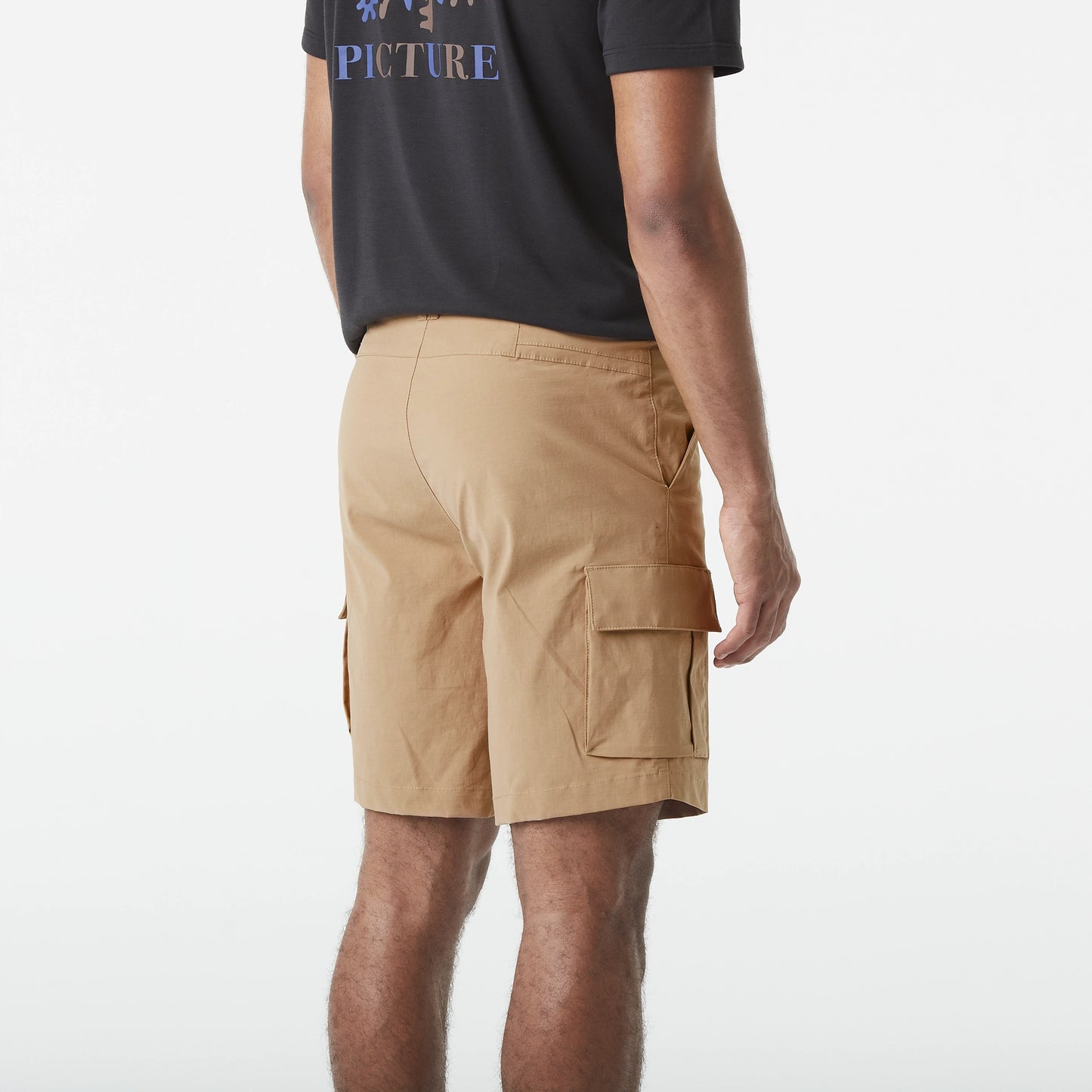 pantalón corto Picture Alpho Shorts hombre vista trasera en uso verano