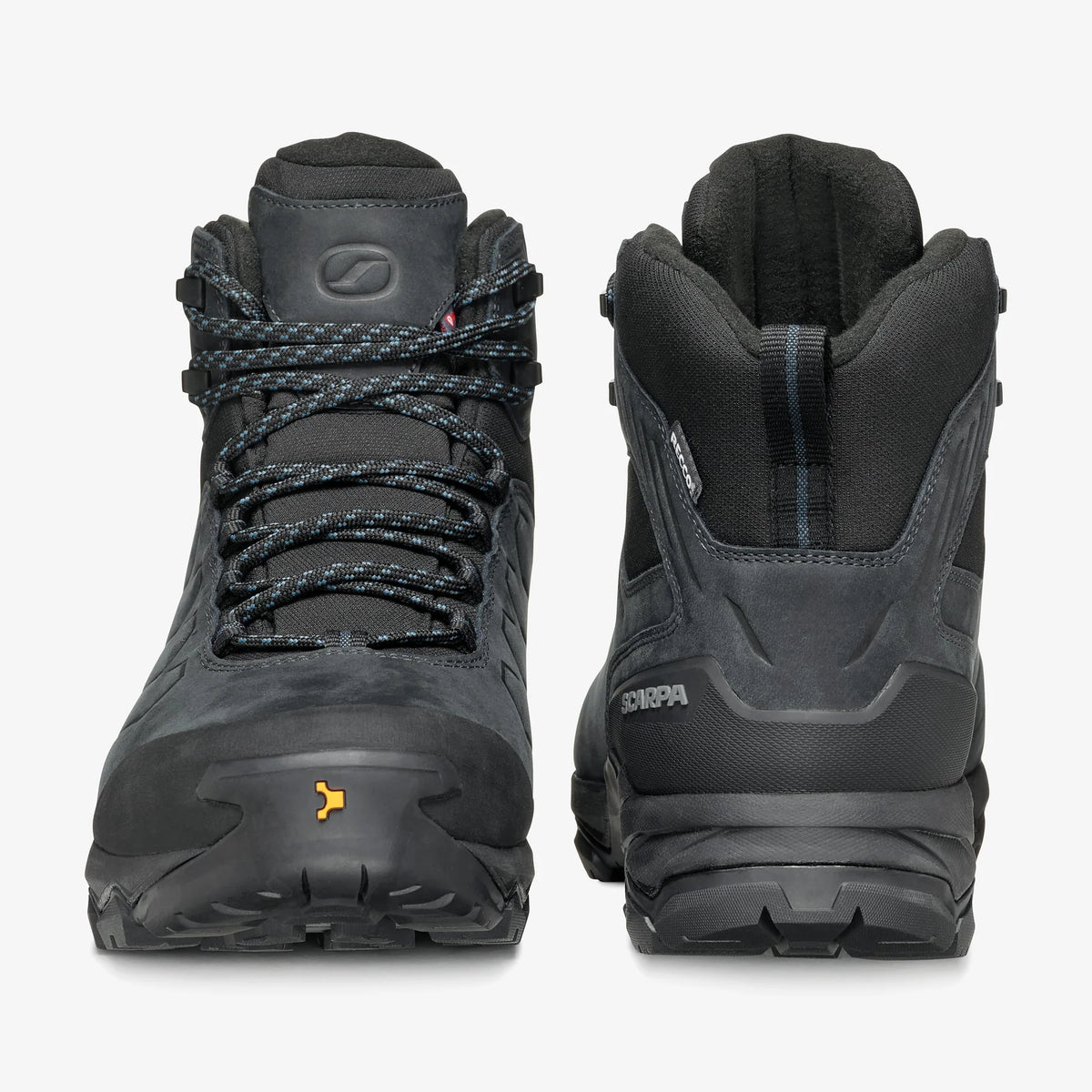 detalle de la puntera y el talón reforzados de las botas Scarpa Moraine Polar GTX para senderismo invernal