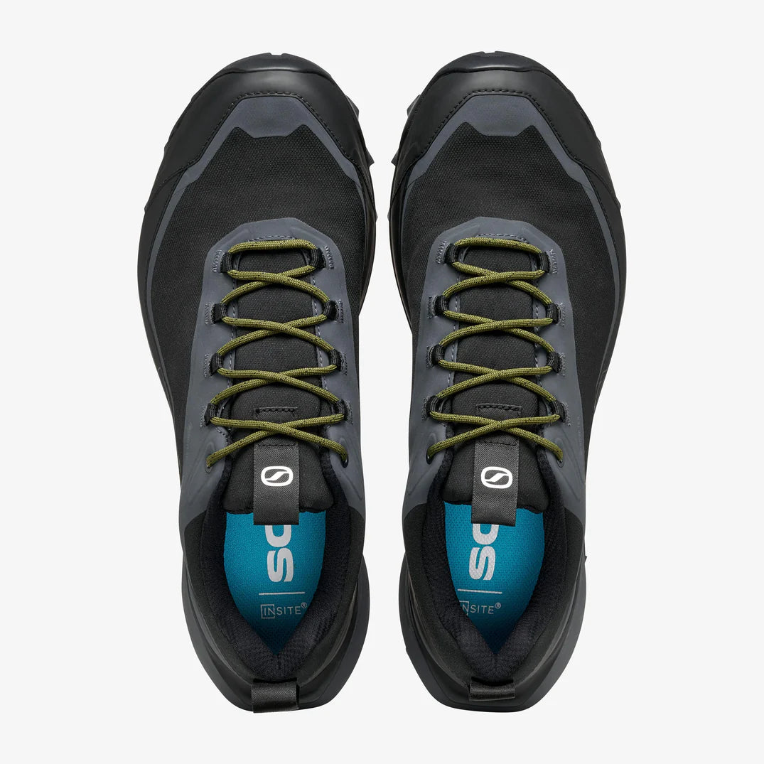 Vista superior de la Scarpa Ribelle Cross 2 GTX negra con diseño técnico para fast hiking.
