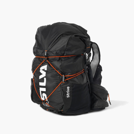 mochila Silva Strive Mountain Pack de diecisiete más tres litros para trail running y montaña