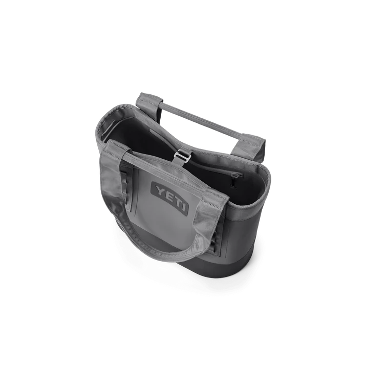 Detalle de las asas CrossBar™ de la Yeti Carryall 20 Tote Bag