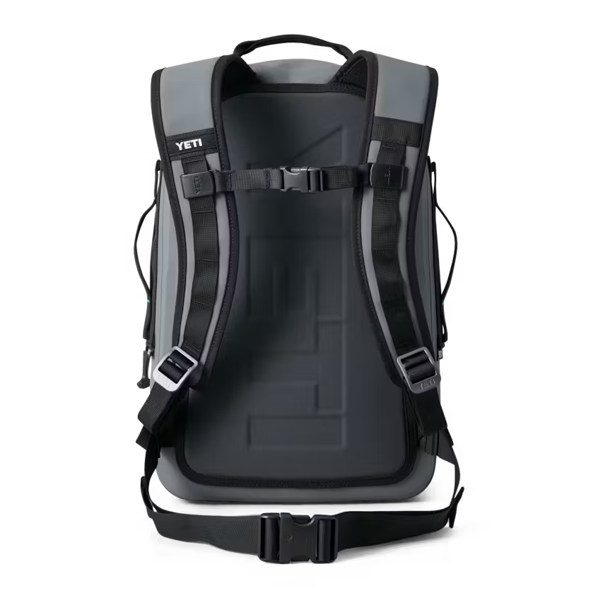 Yeti Panga Submersible Backpack 28 vista trasera con correas DryHaul™