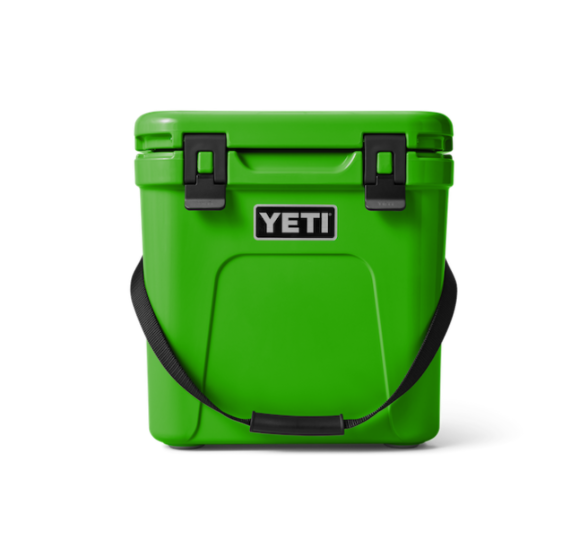 Nevera portátil Yeti Roadie 24 rígida y compacta diseñada para mantener el frío durante más tiempo canoppy green